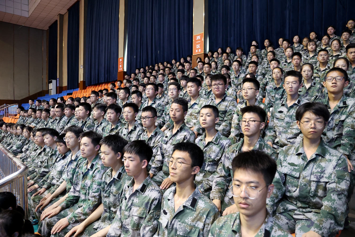 ef648c0fee3a4085ac96a2bacc67fc68.jpg ef648c0fee3a4085ac96a2bacc67fc68.jpg