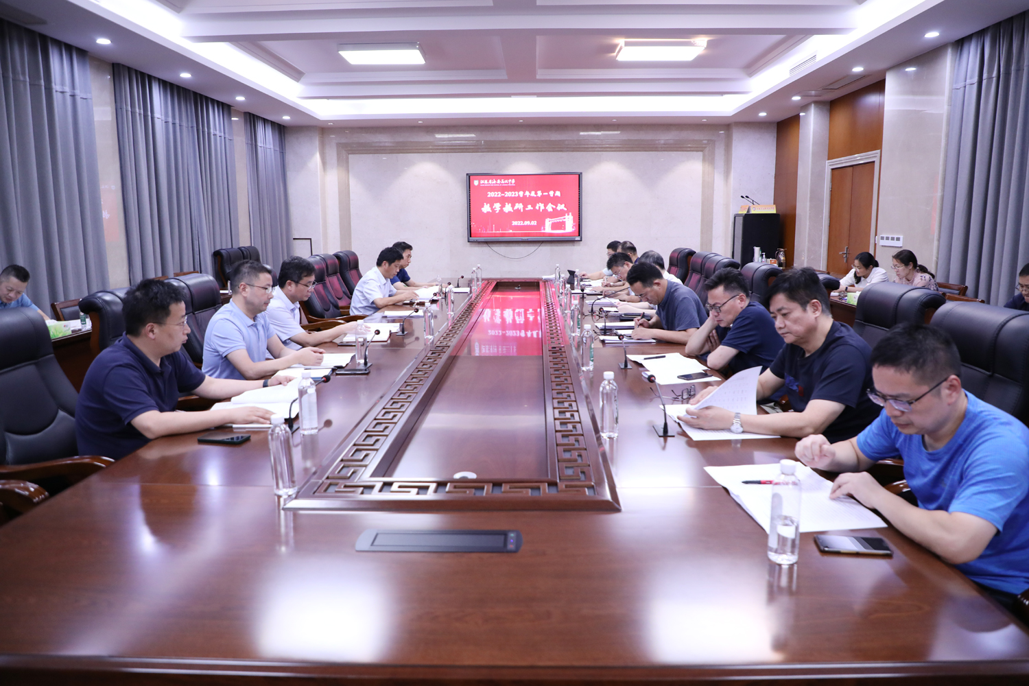 b2b42a033a2d463cbe2a4de09a970e0d.jpg b2b42a033a2d463cbe2a4de09a970e0d.jpg