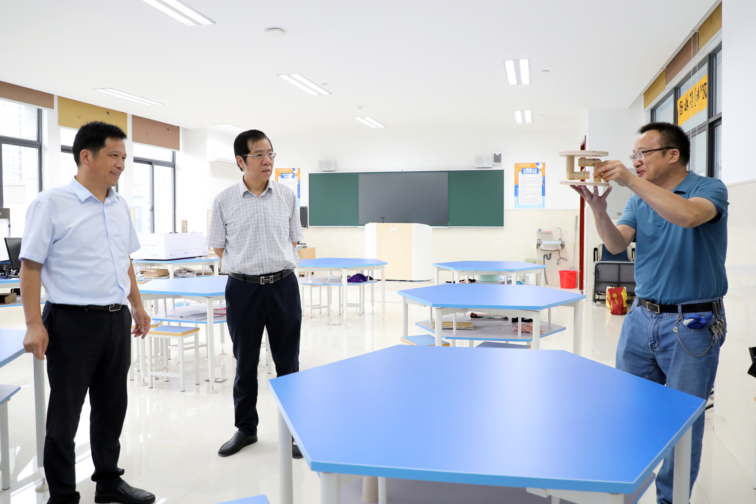 a806fc724585442bad9883da8d98352b.jpg a806fc724585442bad9883da8d98352b.jpg