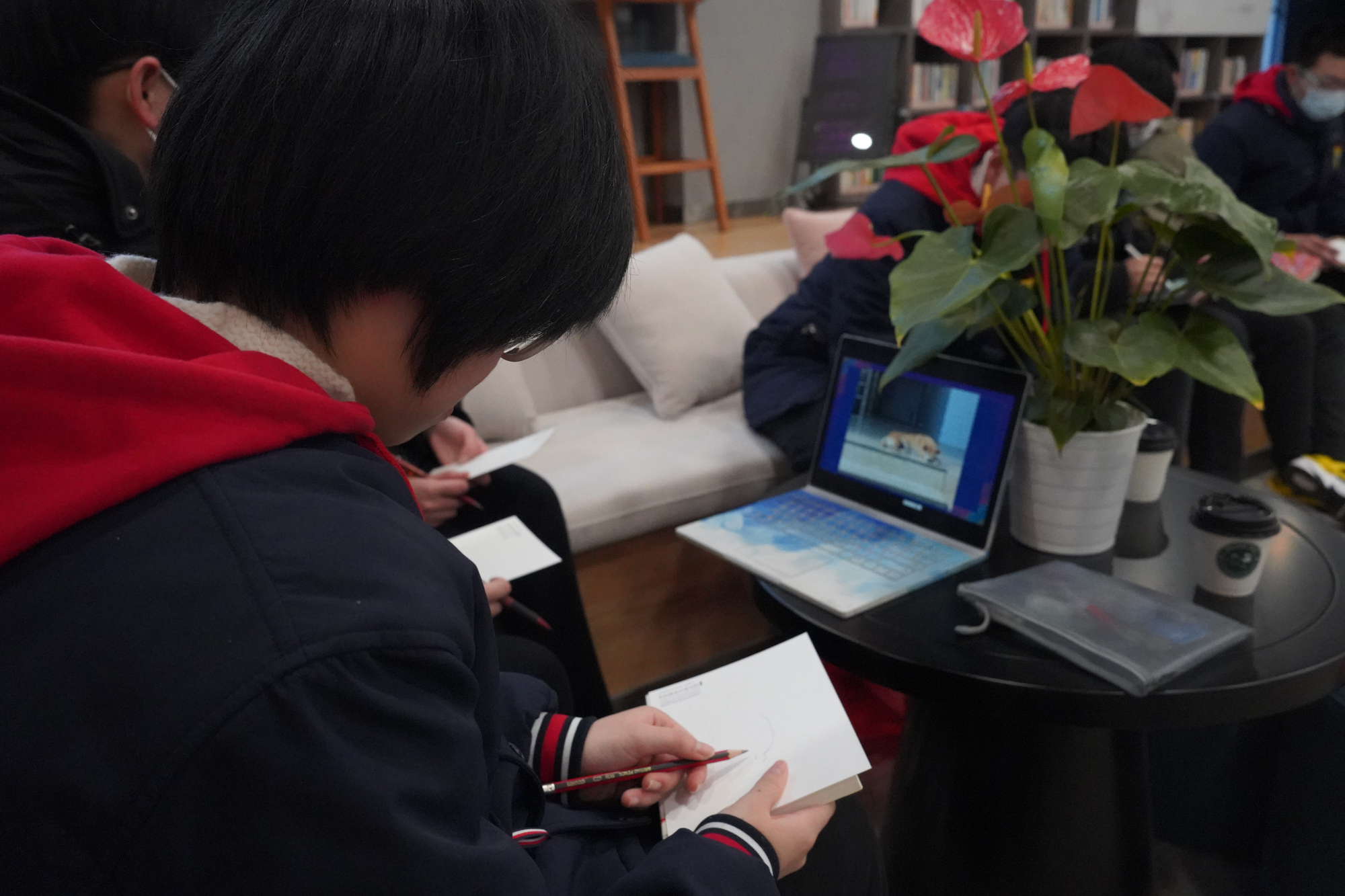 dc0d256c42bf4a268597bd1c48539123.jpg dc0d256c42bf4a268597bd1c48539123.jpg