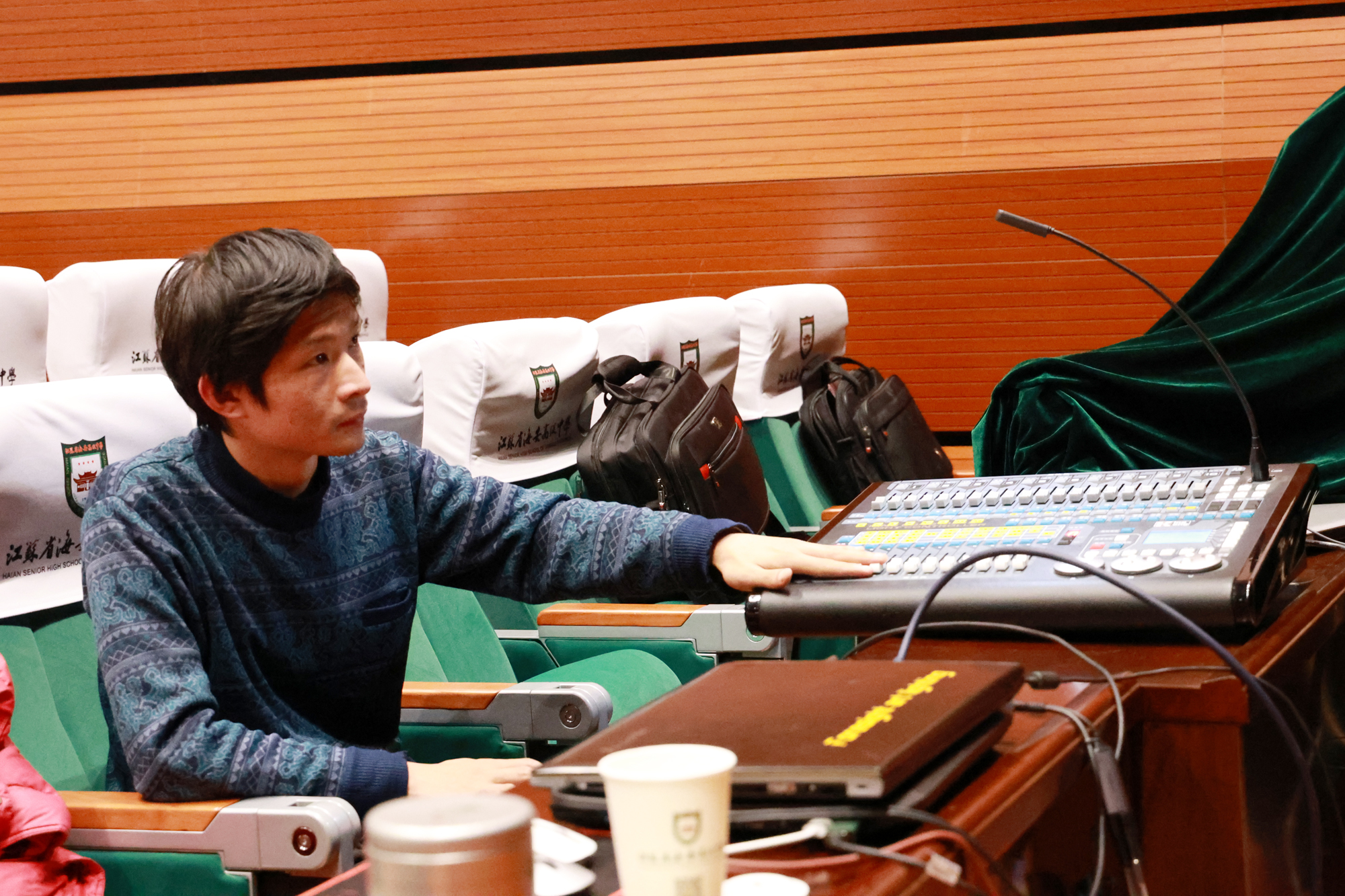 093aa66e9b064c6ab79c4be96079b75b.jpg 093aa66e9b064c6ab79c4be96079b75b.jpg