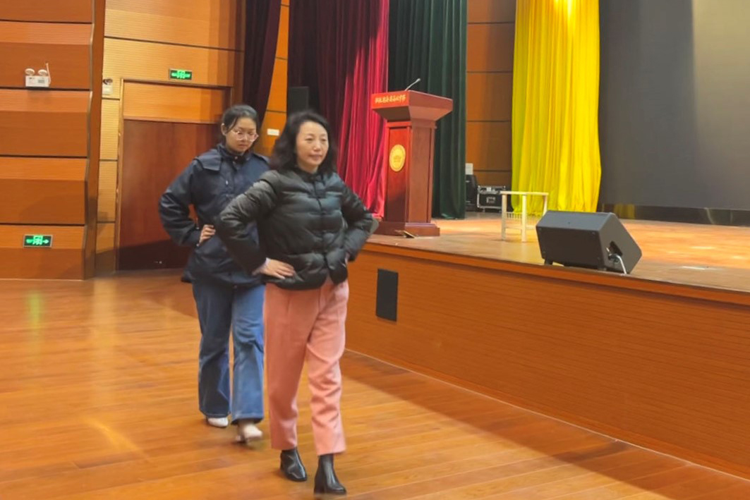 d9ec1aa931b04265a48f82f8eaa3ce39.jpg d9ec1aa931b04265a48f82f8eaa3ce39.jpg