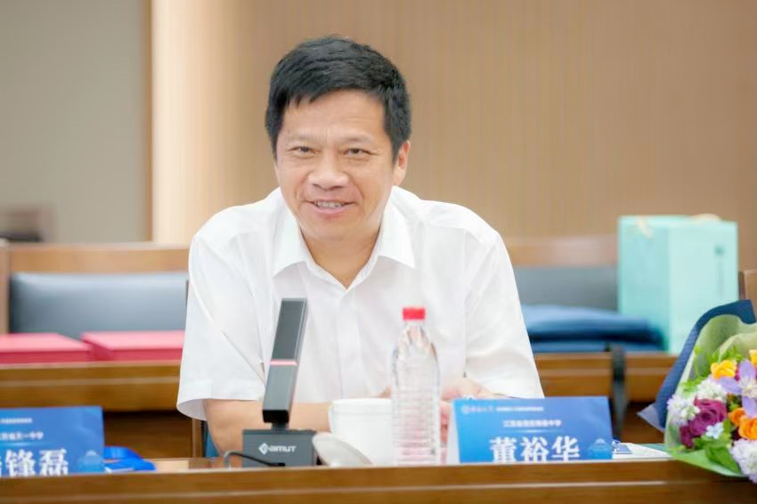 76d3d306eba74db68188e9571ee649ff.jpg 76d3d306eba74db68188e9571ee649ff.jpg