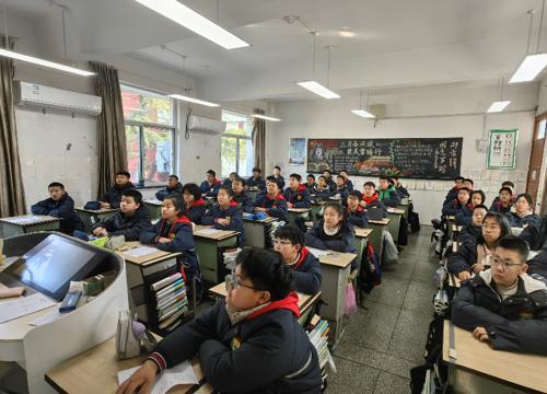 打破性别盒子，拥抱多元自我